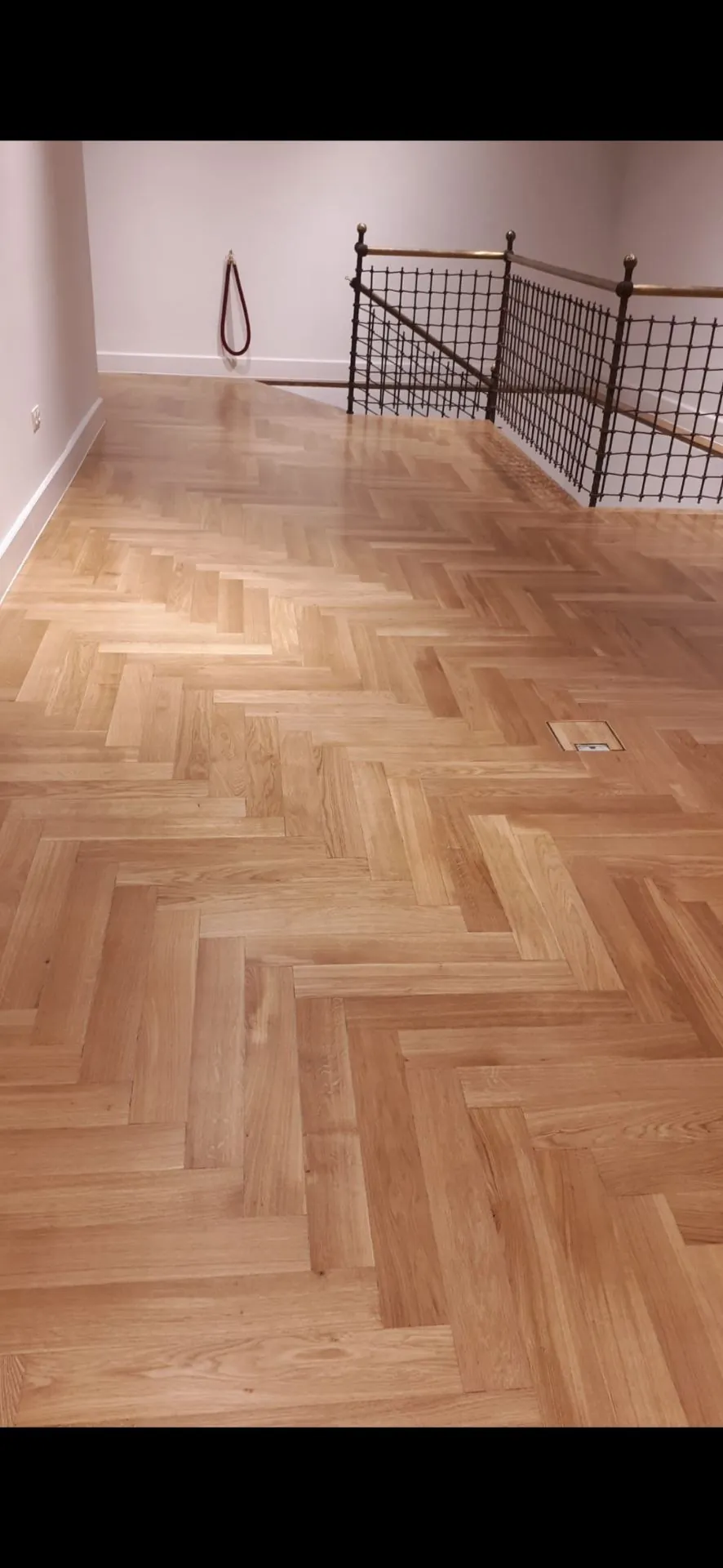 Fischgrätparkett nach der Altbausanierung Seidengasse 1070 Wien