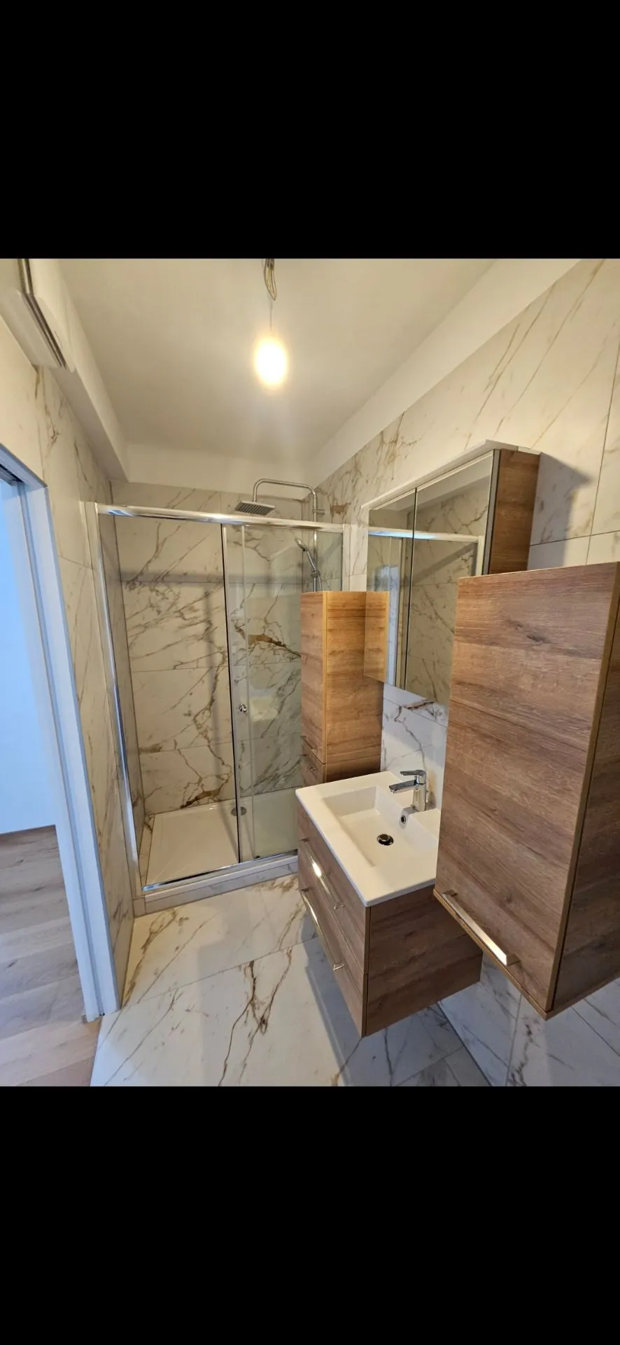 Designer-Bad nach der Innenstadtsanierung Krugerstraße 1010 Wien