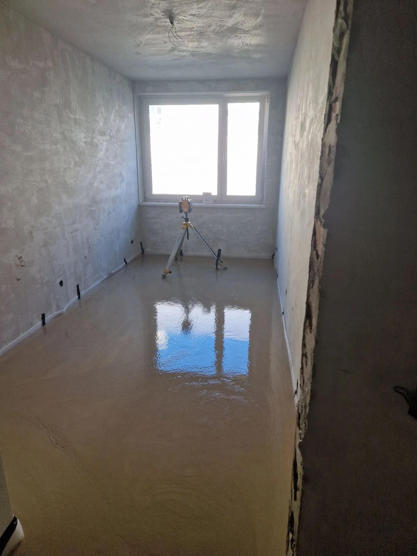 Neuer Estrich bei der Wohnungssanierung Zirkusgasse 1020 Wien